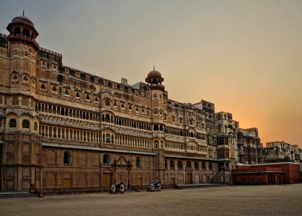 Day 3: Jaipur - Bikaner (360 kms)